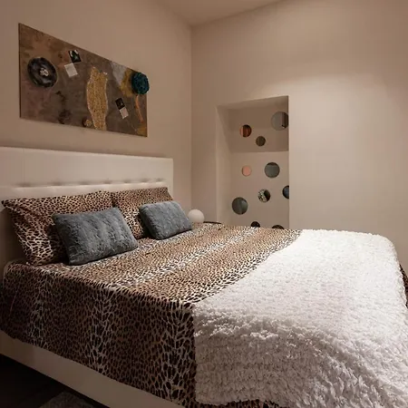 Apartment Borgo Degli Studi 7