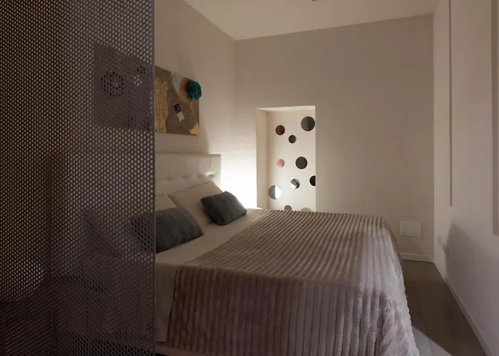 Apartamento Borgo Degli Studi 7