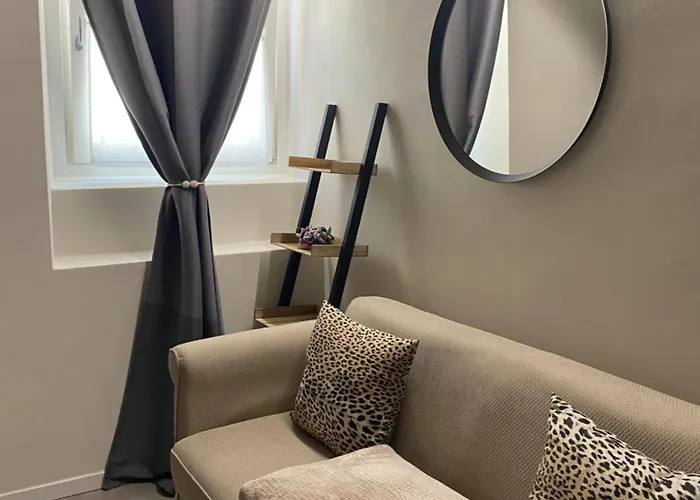 Borgo Degli Studi 7 * Парма