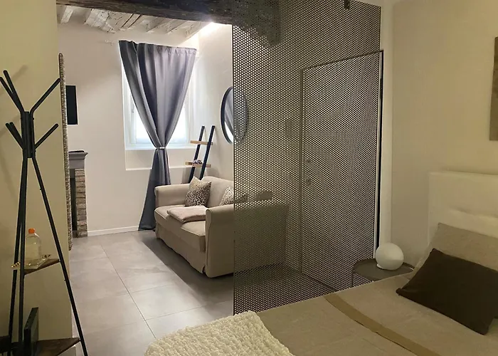 Borgo Degli Studi 7 Апартаменты